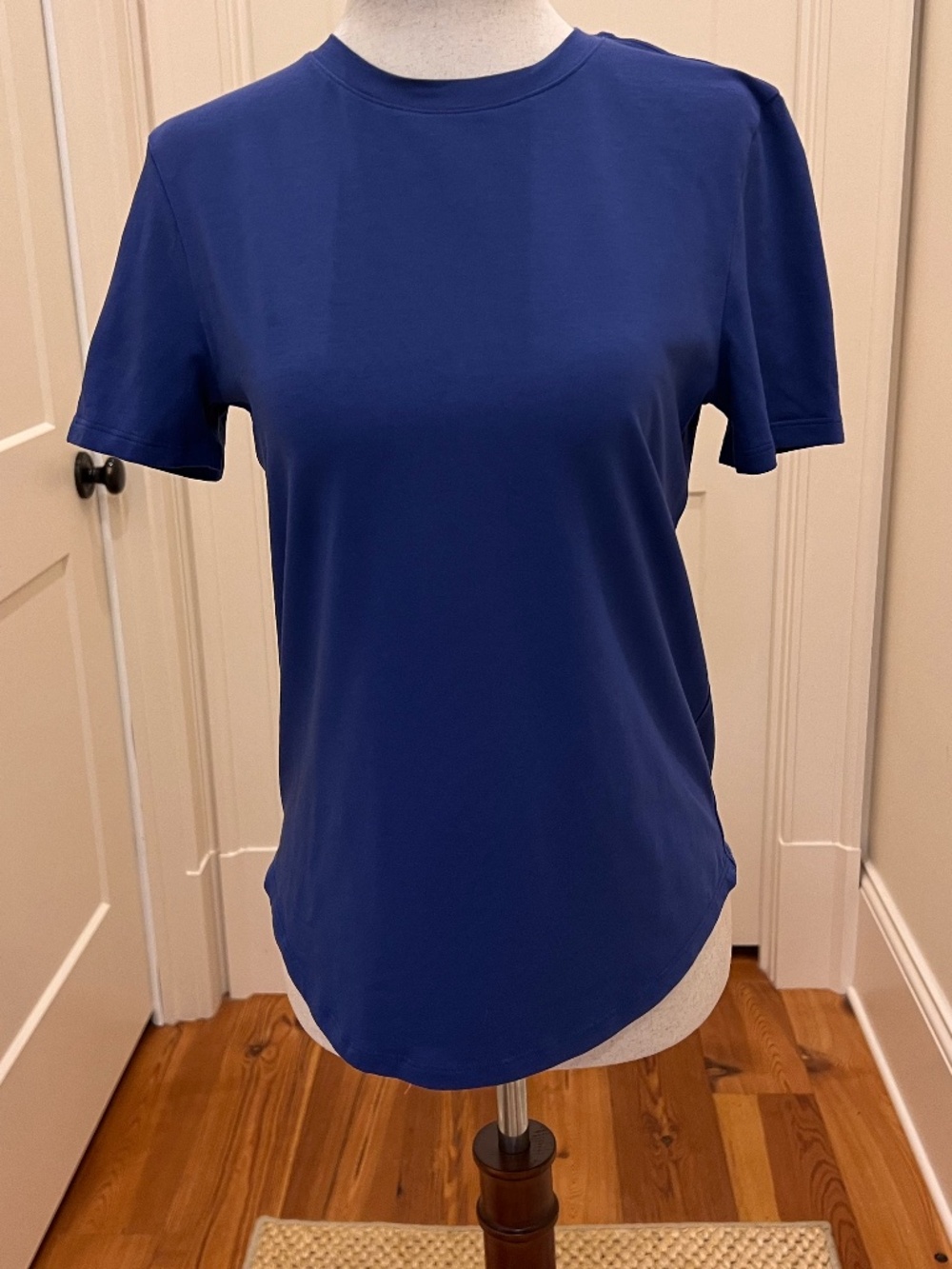 LuLu Lemon Shortsleeved Crewneck T-Shirt Royal Blue Size 2